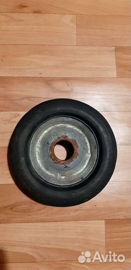 Колесо для тележки б/у