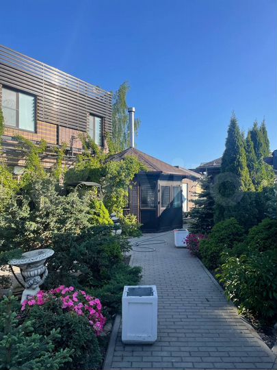 Коттедж 160 м² на участке 8 сот.