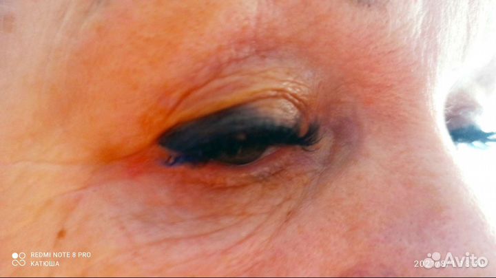 Наращивание ресниц, оформление бровей