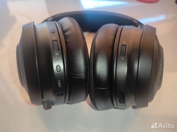 Наушники Razer Nari