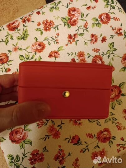 Коробка подарочная новая