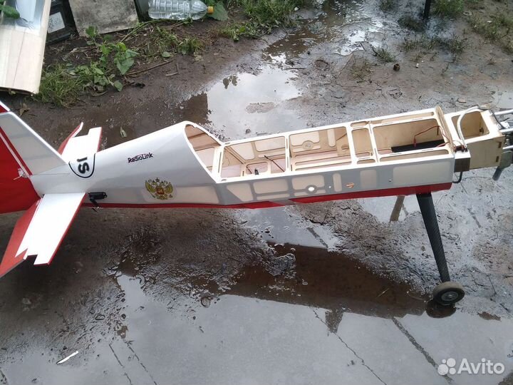 Радиоуправляемый самолет с двс