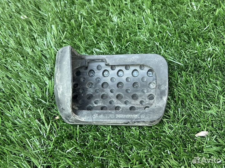 Накладка педали тормоза Mercedes