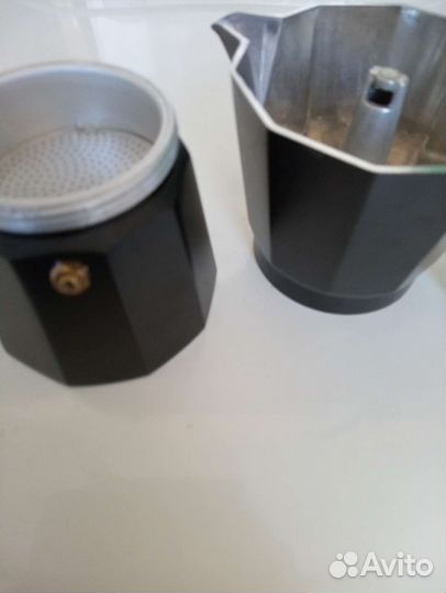 Гейзерная кофеварка на 1 чашку