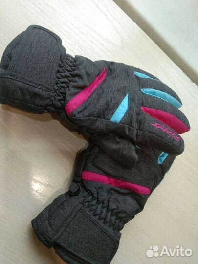 Горнолыжные перчатки