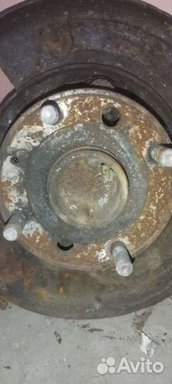 Ступица задняя и щиток ручного тормоза для Эпика