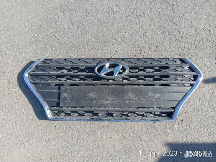 Решетка радиатора Hyundai Solaris
