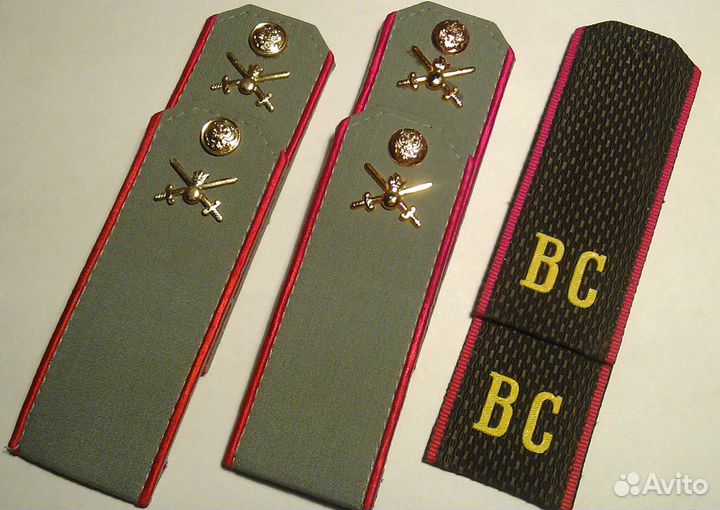 Филигранный шнур, погоны, пуговицы