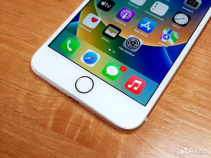 iPhone 8 Plus/64 GB Gold
