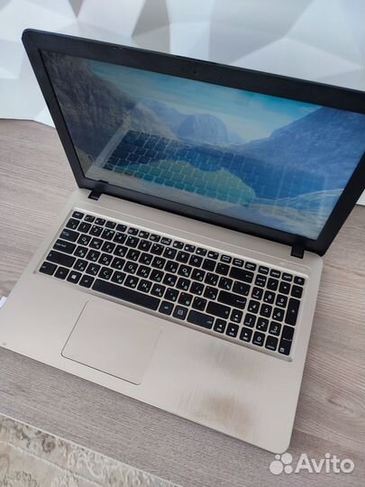 Ноутбук asus X540L