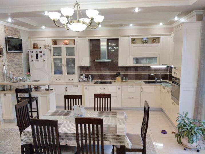 3-к. квартира, 119,3 м², 3/10 эт.