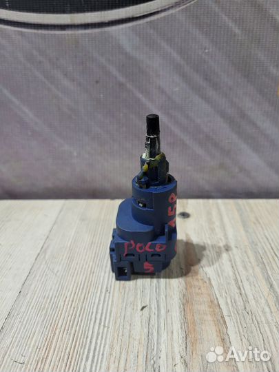 Датчик педали сцепления Volkswagen polo 5