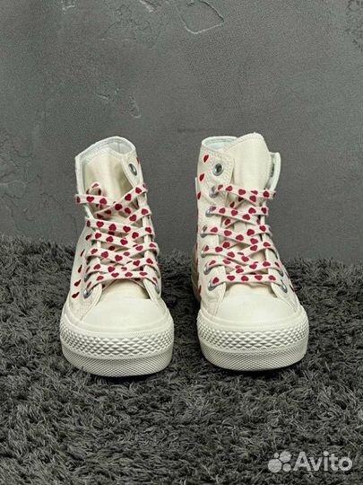 Converse Chuck Taylor All Star Lift Hi White Red