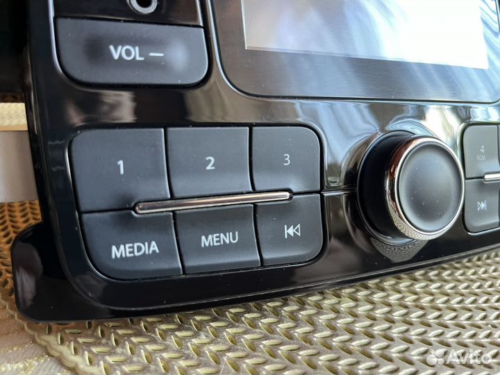 Штатная магнитола Renault (harn1003)