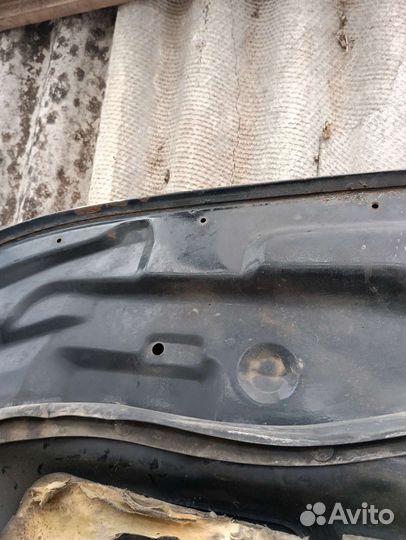 Капот митсубиси галант 8