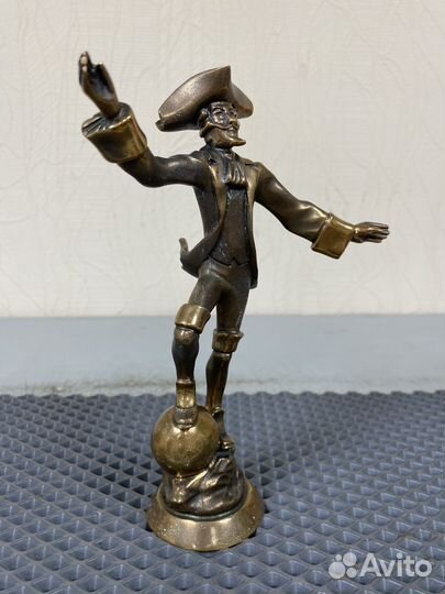 Барон Мюнхгаузен статуэтка бронзовая бронза