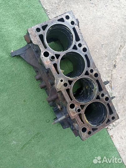 Блок цилиндров Ford Focus 1 универсал 2.0 2002