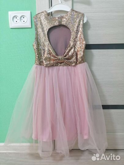 Нарядное платье