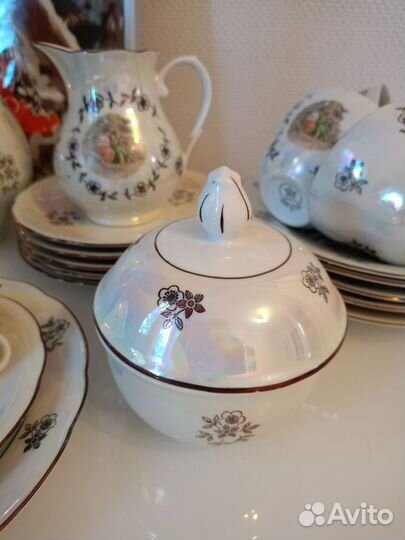 Фарфоровый сервиз 