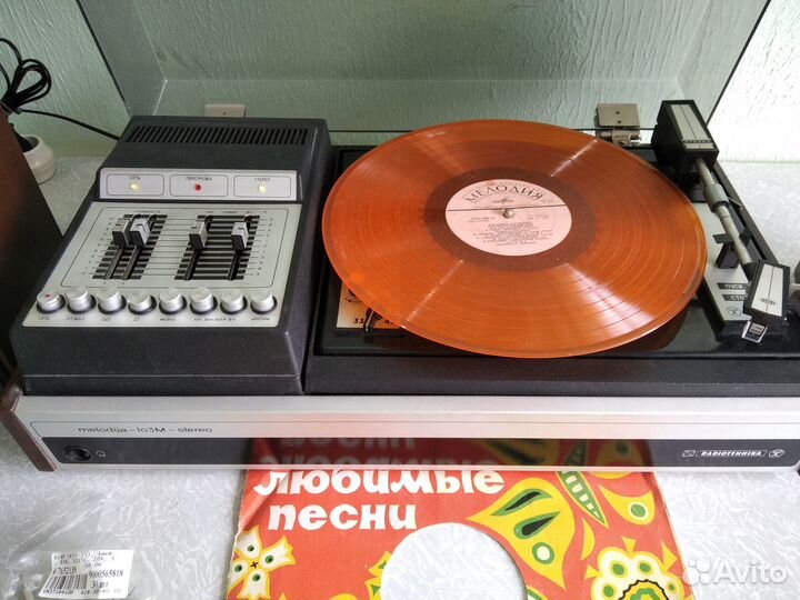 Рабочий винил проигрыватель