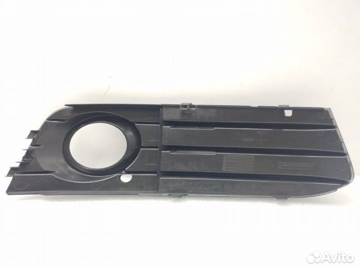 Решетка в бампер передняя левая Audi A4 B8 2009