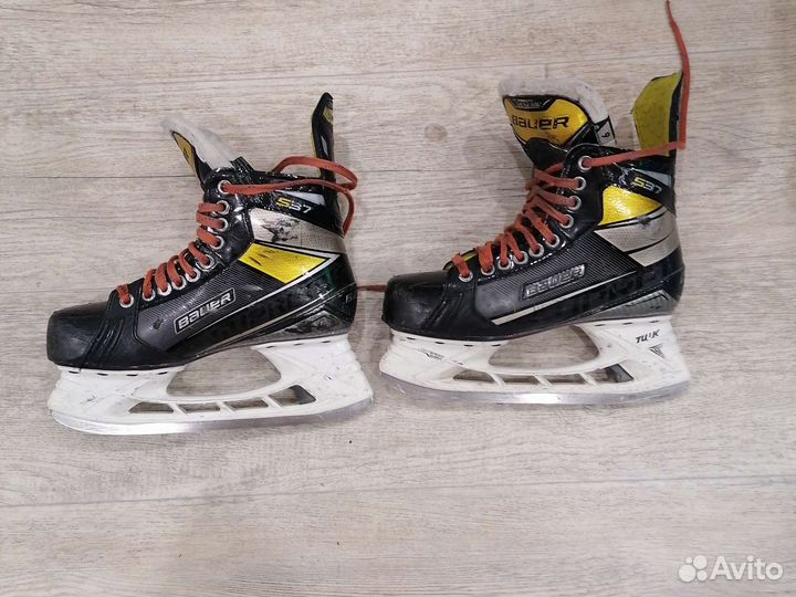 Хоккейные коньки Bauer supreme s37