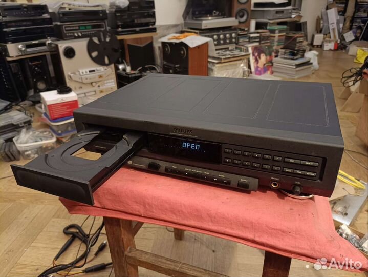 Проигрыватель дисков Philips CD-910 (CD910)