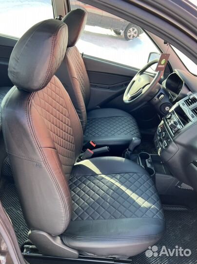 Авточехлы Лада Гранта ромб экокожа