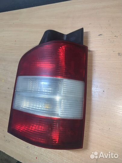 Фонарь правый vw transporter t5