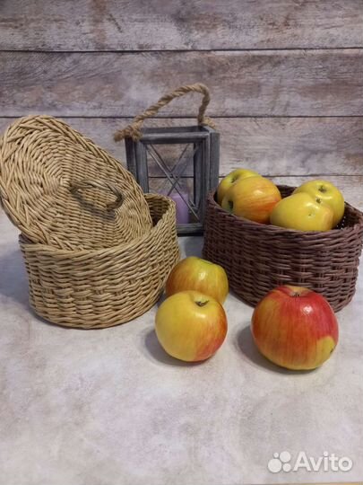 Овальный короб с с крышкой из бумажной лозы