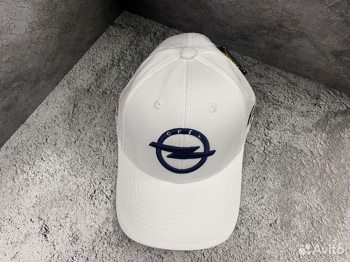 Бейсболка Opel белая