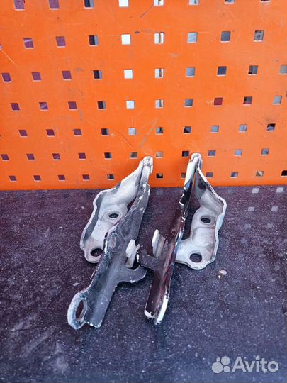 Петли капота Toyota land cruiser 100