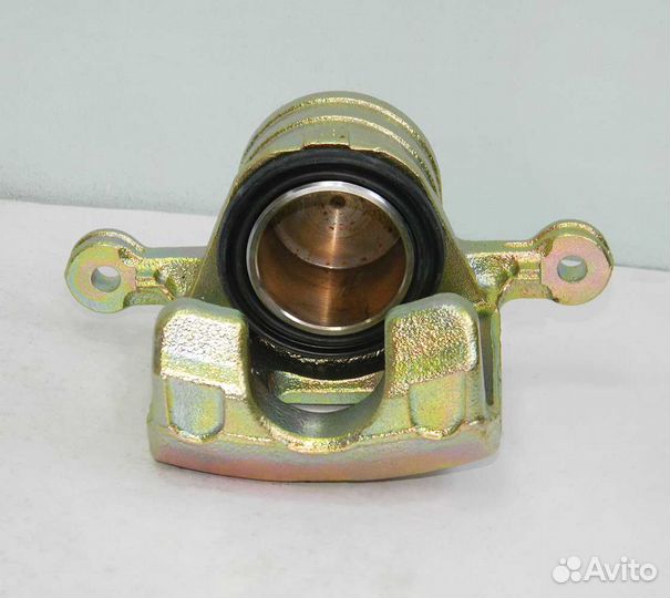 Суппорт передний правый Nissan Sunny 1.4/1.6/2.0D