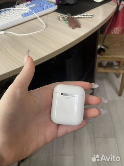 Ориринальный кейс AirPods 2