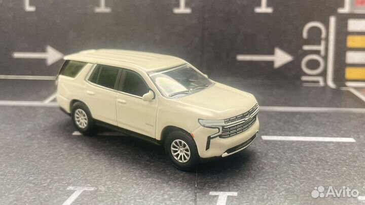 1:64 Chevrolet Tahoe GL