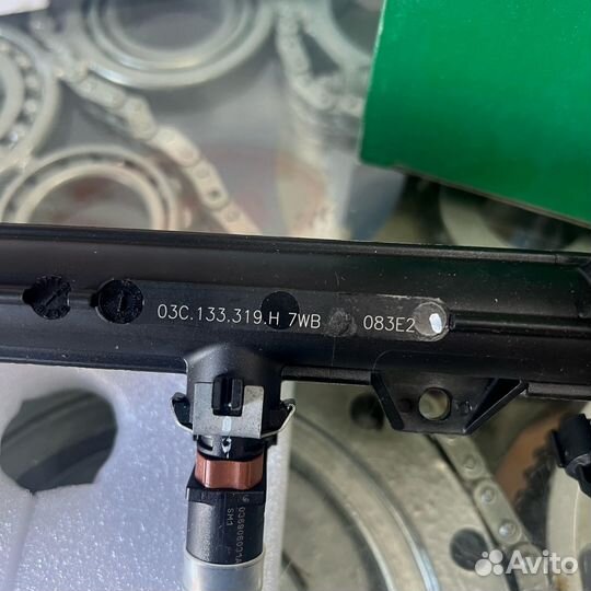 Топливная рампа с форсунками Volkswagen Polo