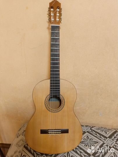 Классическая гитара yamaha c40