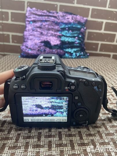 Зеркальный фотоаппарат