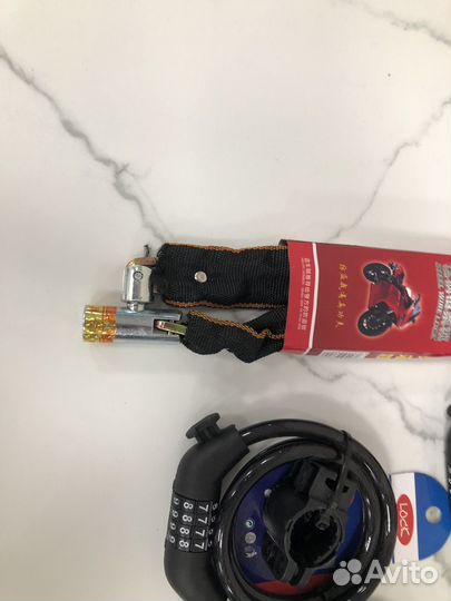 Замок для велосипеда с креплением