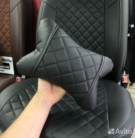 Универсальная подушка на подголовник (эко-кожа)