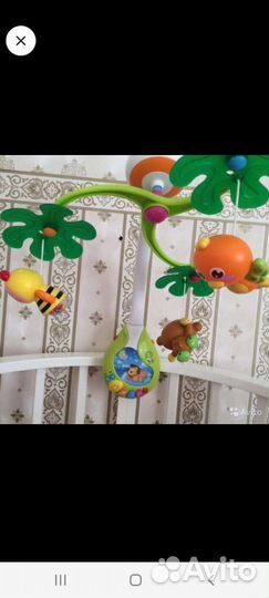 Музыкальная карусель на кроватку