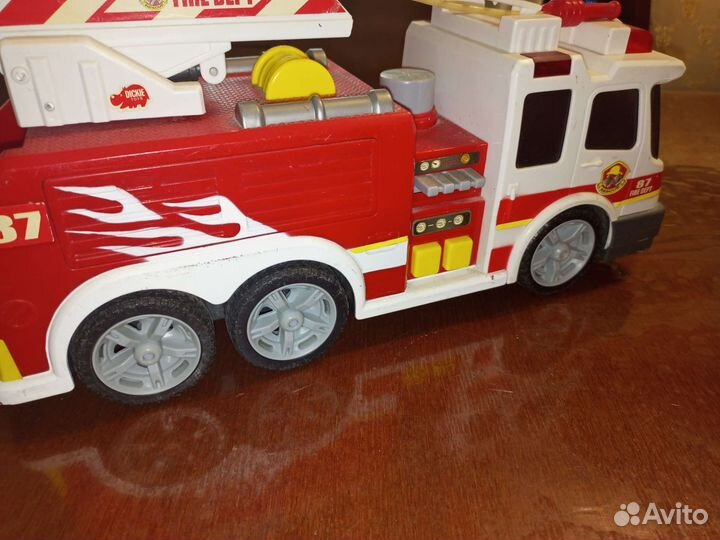 Игрушка пожарная машина