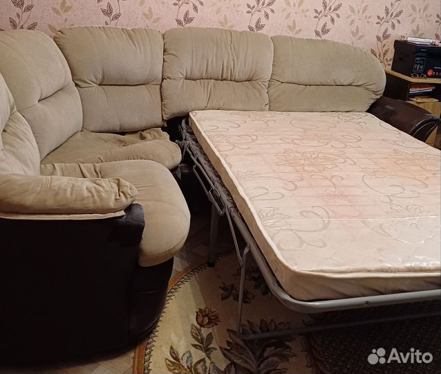 Большой угловой диван бу