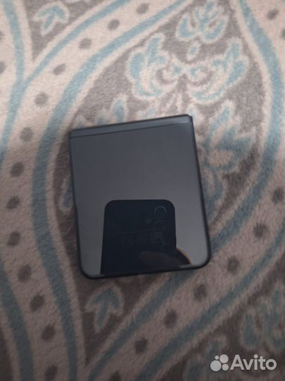 Samsung Galaxy Z Flip3, 8/128 ГБ
