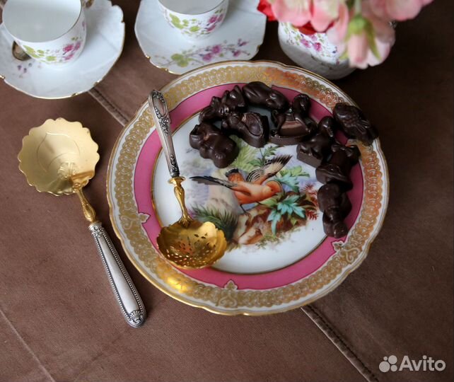 Блюдо с ручной росписью. Антиквариат