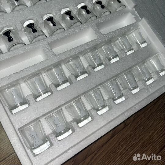 Шахматы стекло