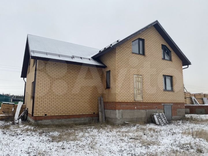 Дом 185 м² на участке 10 сот.