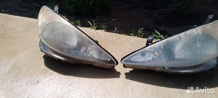 Фары Toyota estima (AHR10, XR30, XR40)