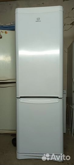 Холодильник indesit