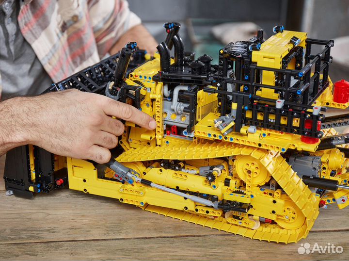 Конструктор Lego Technic 42131 Бульдозер Cat D11